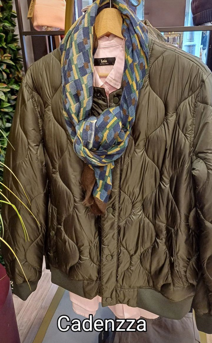 CHAQUETA CON BUFANDA